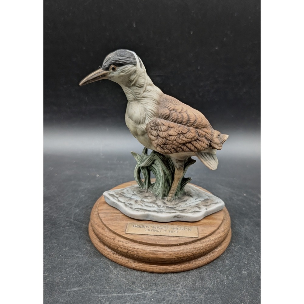 Bonin Night Heron Extinct c 1879 Porcelain Figurine Limited Edition 1696/5000